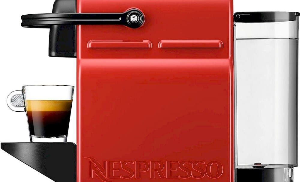 Une machine à café de marque Nespresso